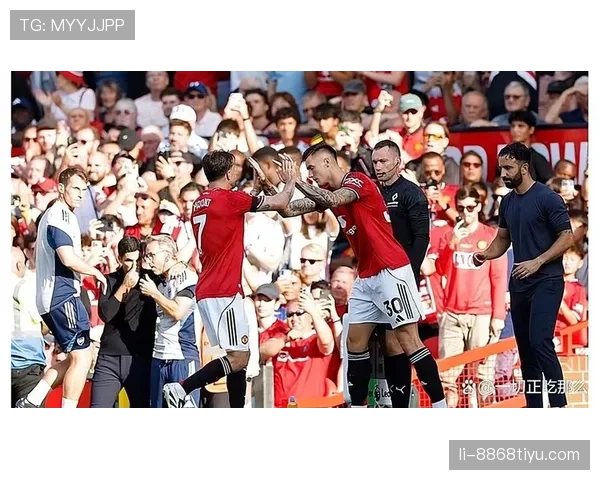 曼联进攻哑火，表面缺空间实则全队连接断裂，进攻体系稳定性面临考验