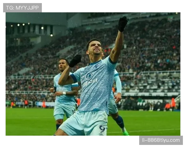 沃特金斯vs索兰克：中游球队适配性谁更符合战术需求？