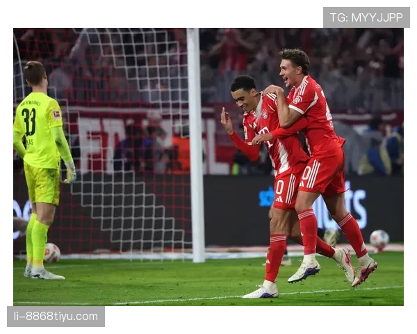 莱万与凯恩：终结效率与体系适配的对比差距在哪