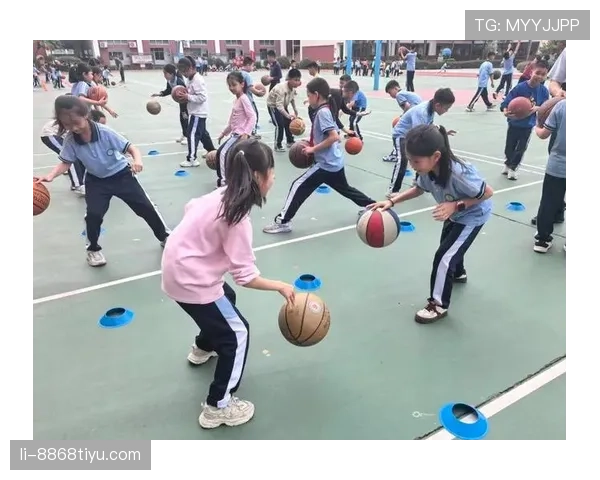 篮球持球突破规则详解：正确启动姿势与合法运球时机判定